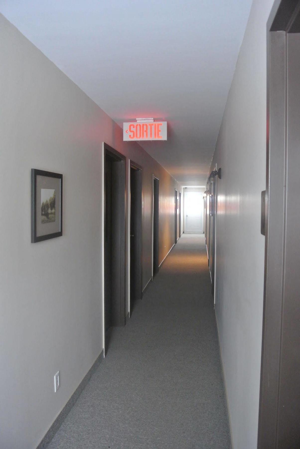 Motel Aux Ecluses Алма Екстериор снимка